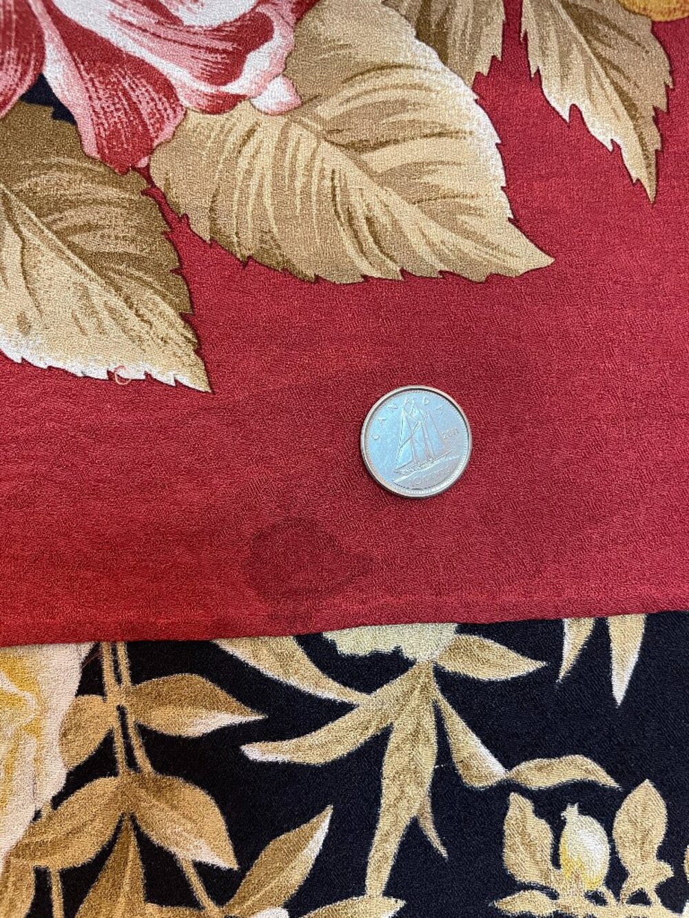 Jim Thompson Floral Silk Scarf 🌺 Rusty Red & Black Botanical Print | 33 x 32 - Picture 7 of 9